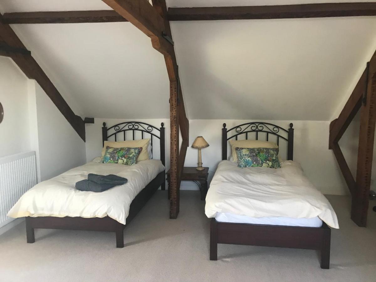 크레디톤 St Michaels House B&B 외부 사진