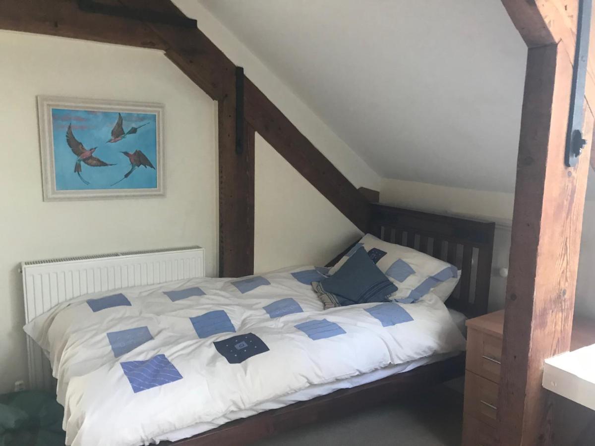 크레디톤 St Michaels House B&B 외부 사진